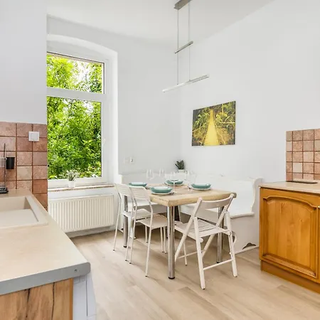 Citystay Retro 5 Min Plaza! Privat bolig Sopot