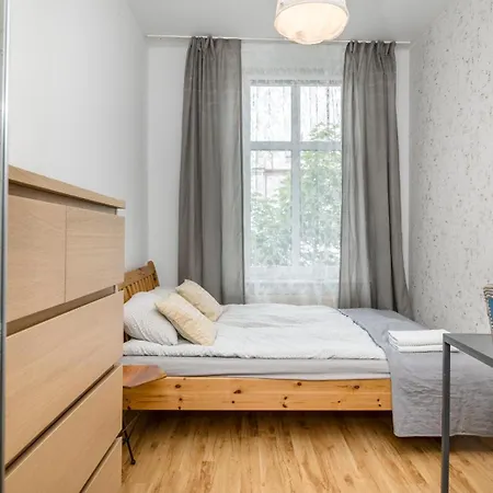 Citystay Retro 5 Min Plaza! Privat bolig Sopot